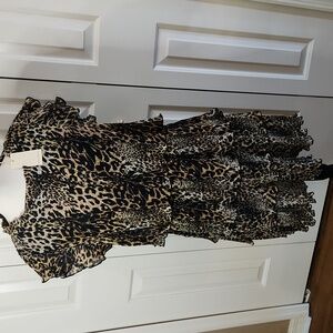 Melloday, NWT,  Women's Dress,  SIze Large. Animal print. Ruffled sleeves
